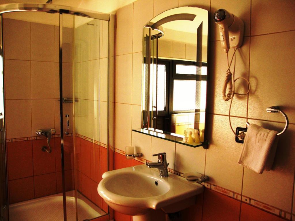Hotel 5 Tirana